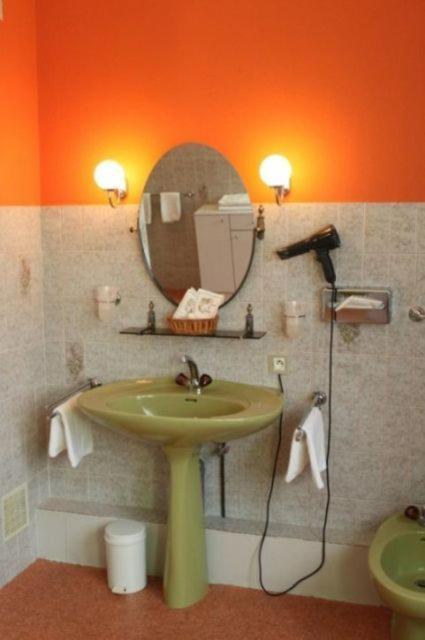 Hôtel Aux Armes De France à Ammerschwihr Chambre photo
