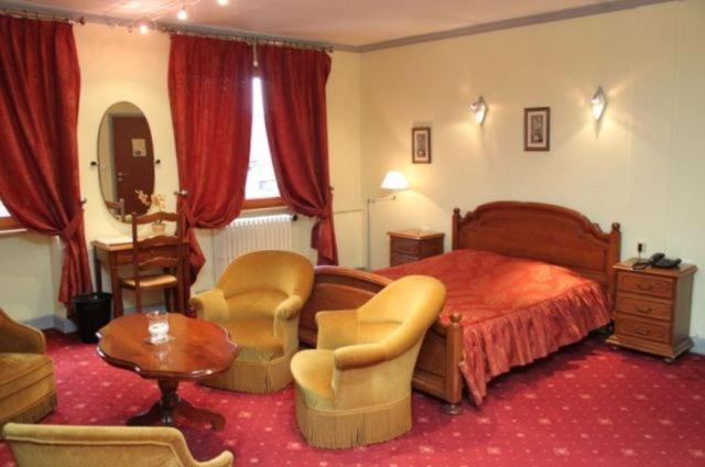 Hôtel Aux Armes De France à Ammerschwihr Chambre photo