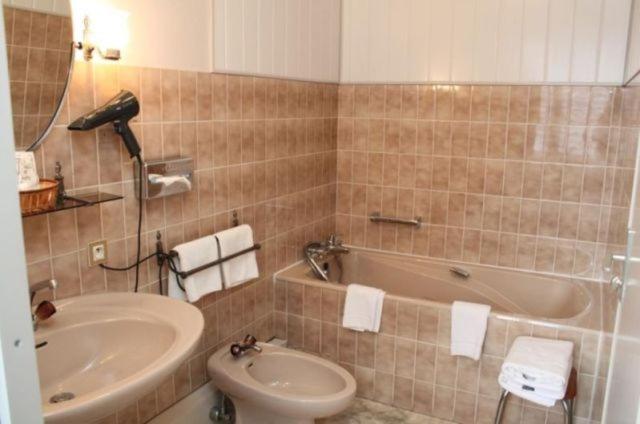 Hôtel Aux Armes De France à Ammerschwihr Chambre photo